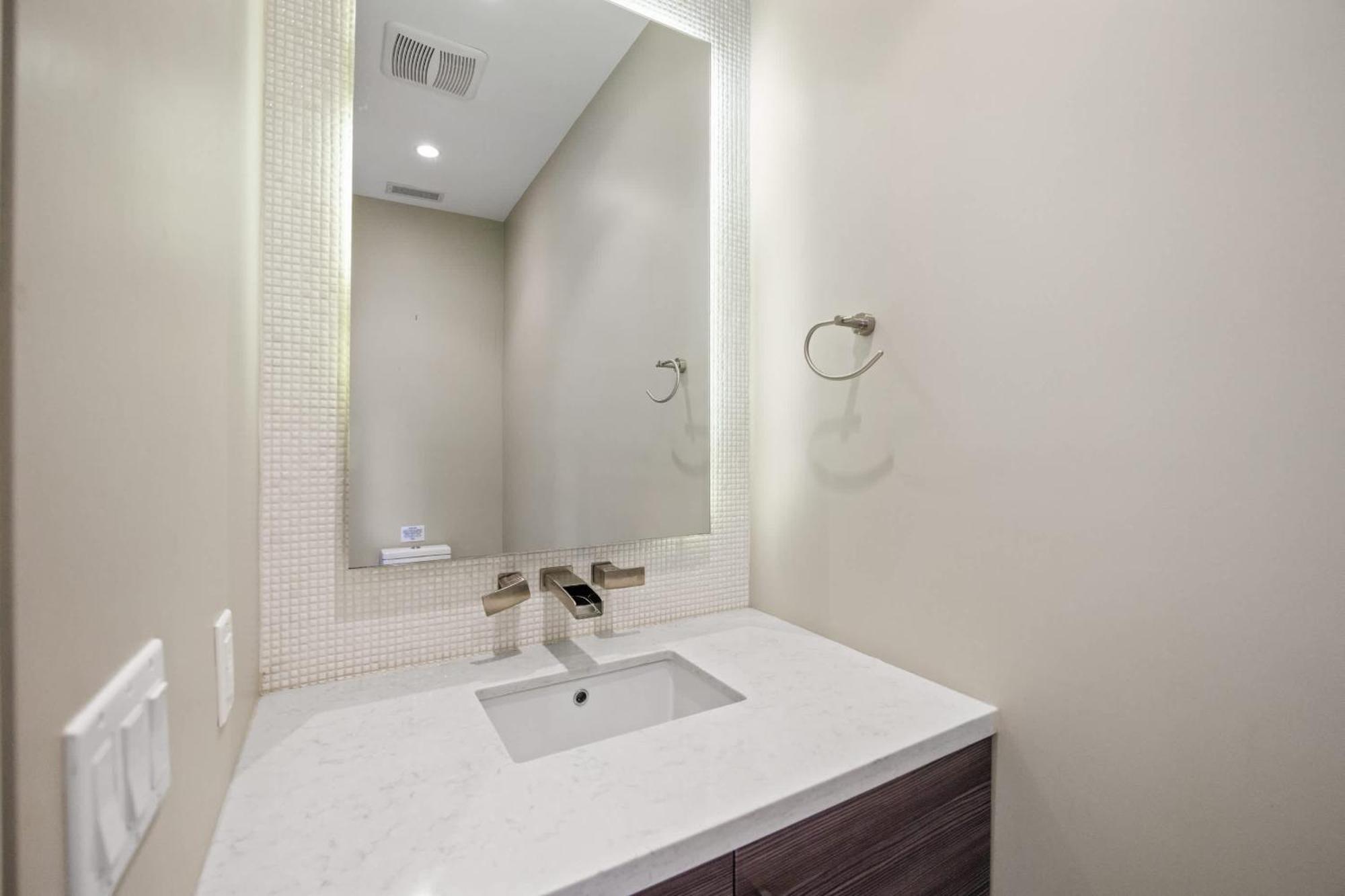 Сasa de vacaciones New Listing Mountainside By Colby & Conrad *