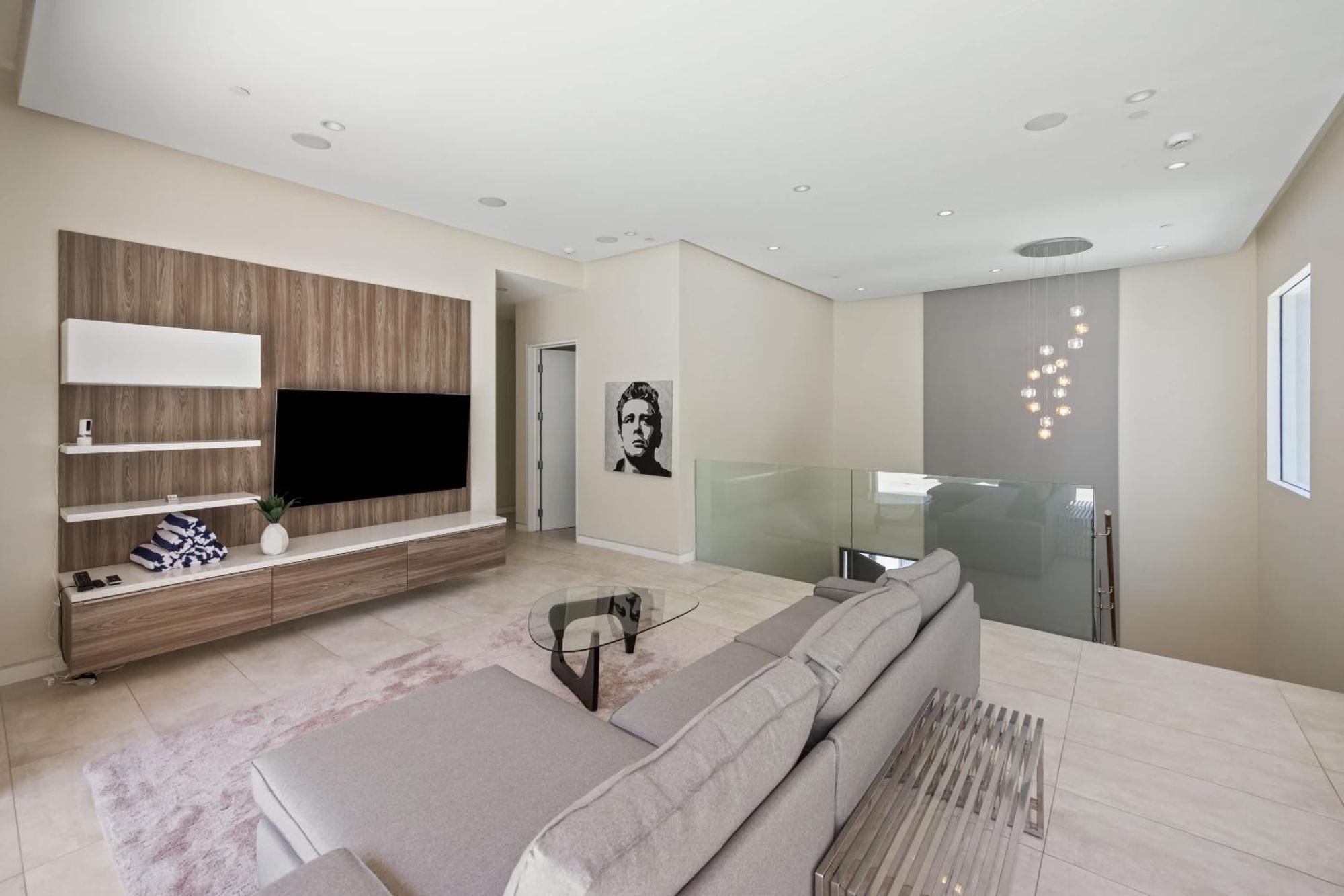 Holiday home New Listing Mountainside By Colby & Conrad Los Angeles